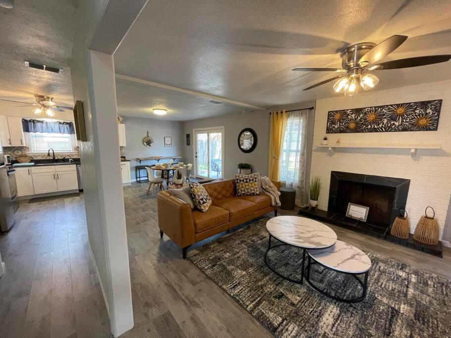 Sunrise Experience W/King Size Bed & Pet Friendly Villa Roswell Exterior photo