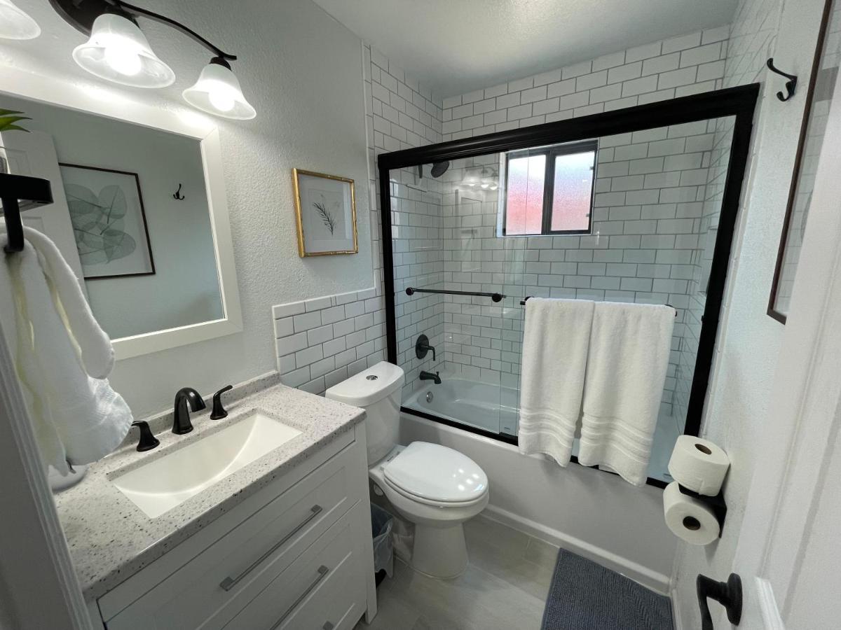 Sunrise Experience W/King Size Bed & Pet Friendly Villa Roswell Exterior photo