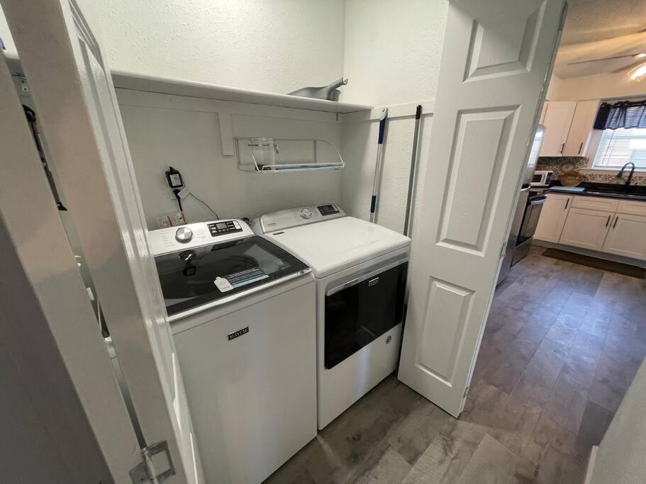 Sunrise Experience W/King Size Bed & Pet Friendly Villa Roswell Exterior photo