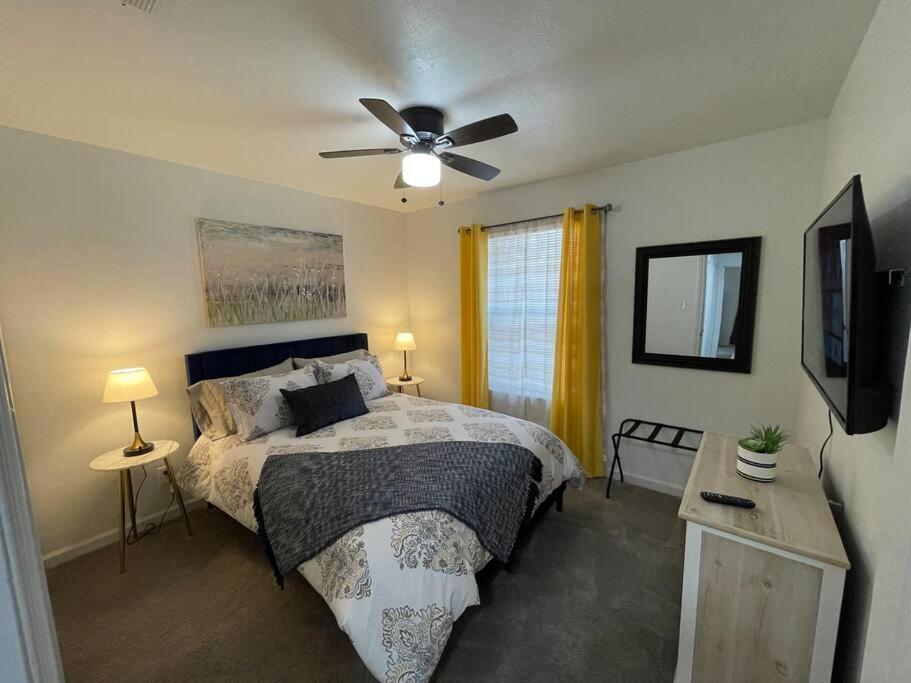 Sunrise Experience W/King Size Bed & Pet Friendly Villa Roswell Exterior photo