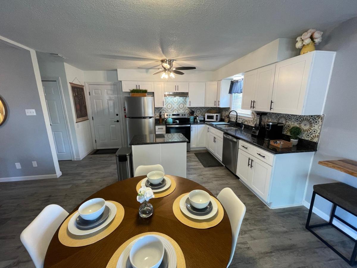 Sunrise Experience W/King Size Bed & Pet Friendly Villa Roswell Exterior photo