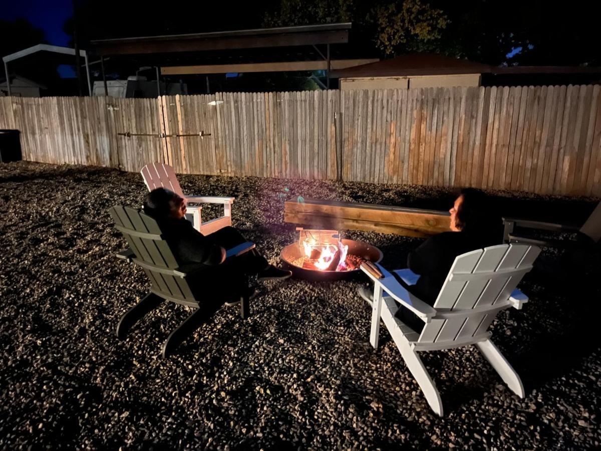 Sunrise Experience W/King Size Bed & Pet Friendly Villa Roswell Exterior photo