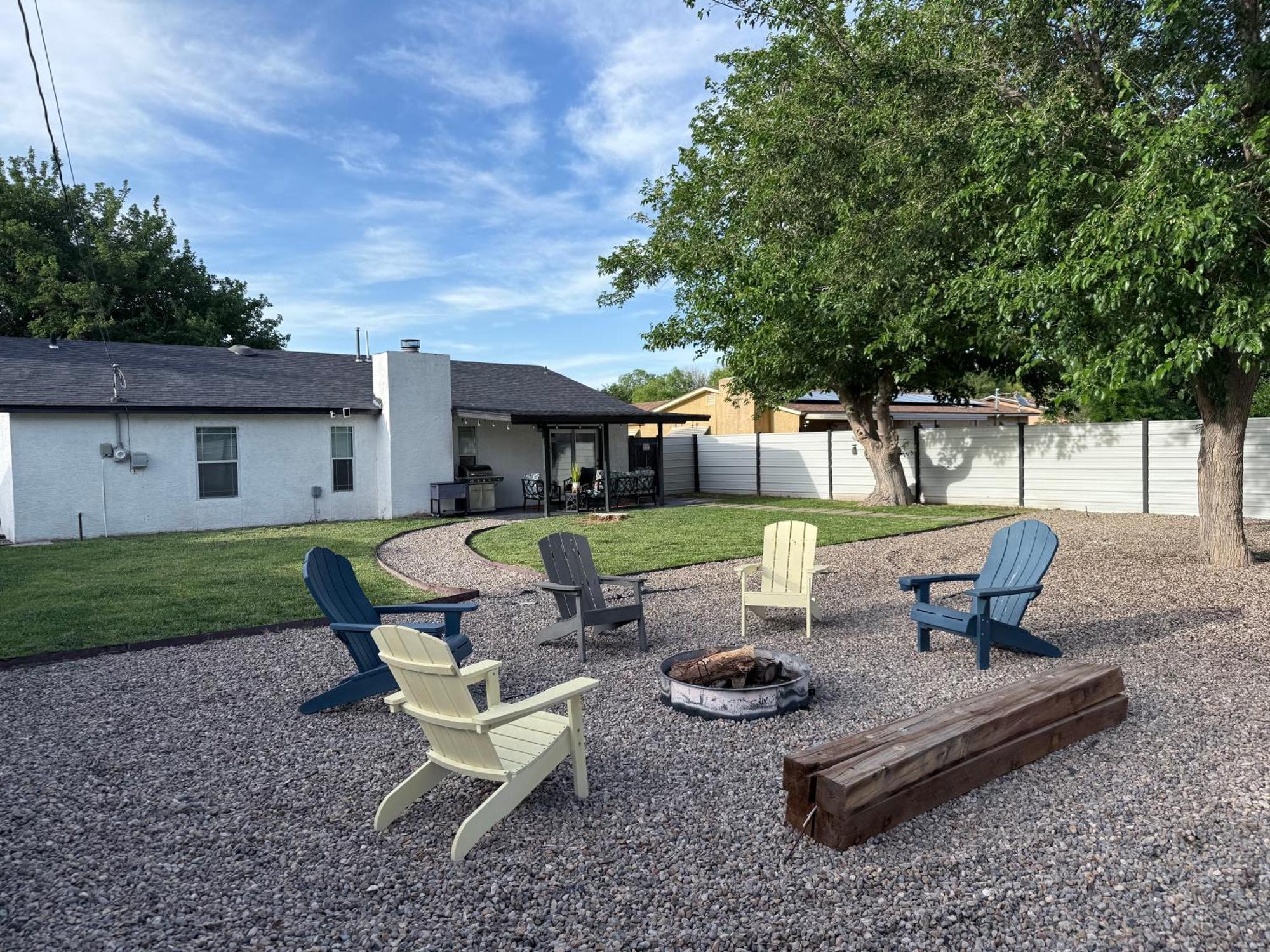 Sunrise Experience W/King Size Bed & Pet Friendly Villa Roswell Exterior photo