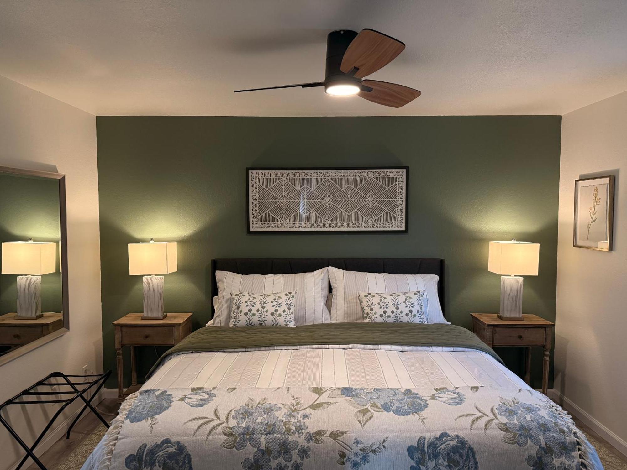 Sunrise Experience W/King Size Bed & Pet Friendly Villa Roswell Exterior photo