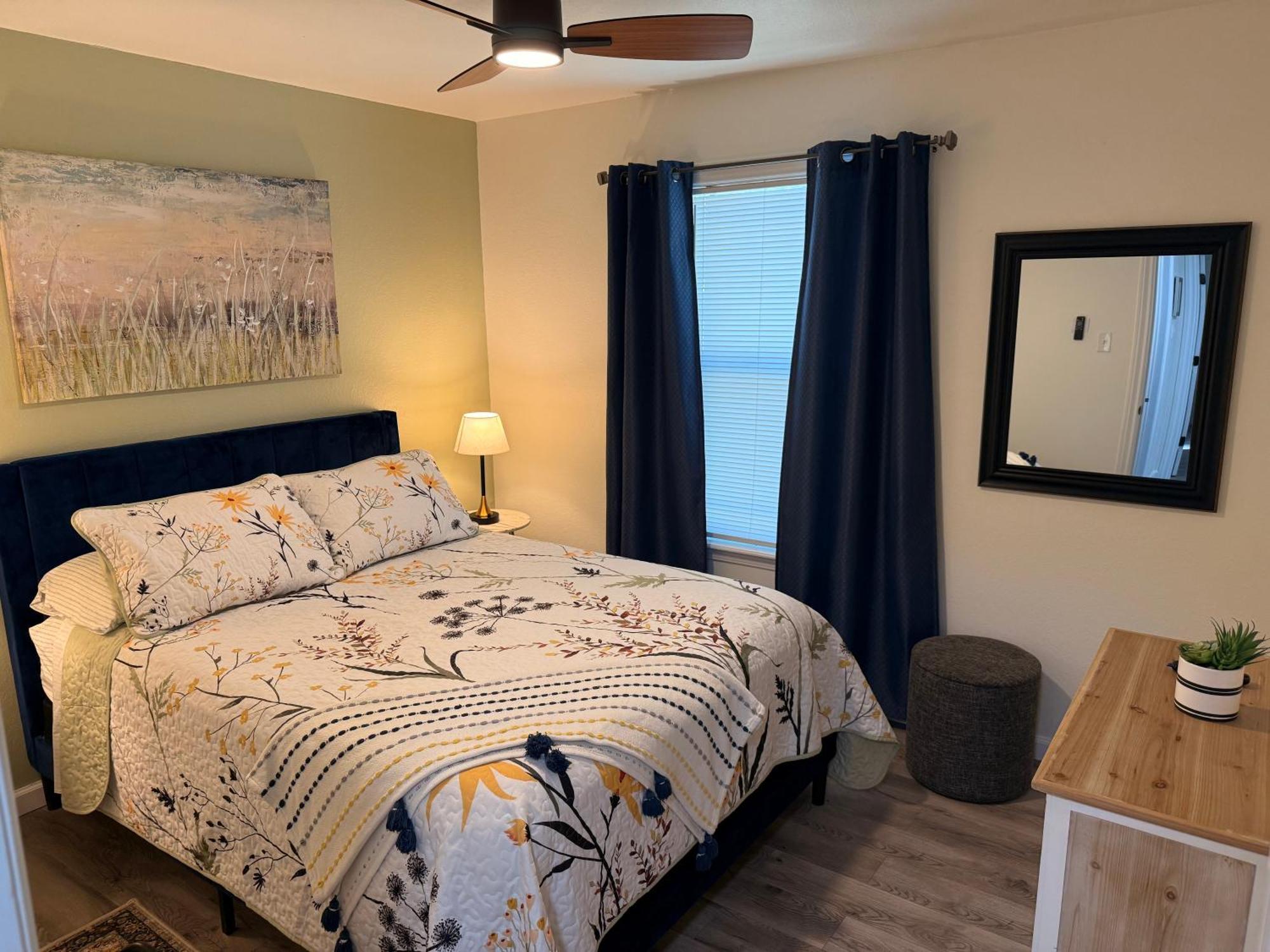 Sunrise Experience W/King Size Bed & Pet Friendly Villa Roswell Exterior photo